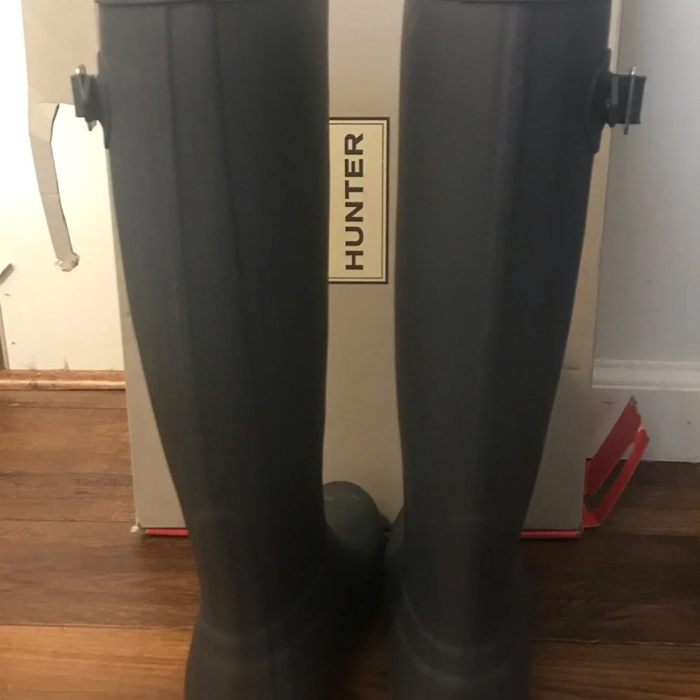 Hunter Tall Rain Boots in Matte Charcoal Gray